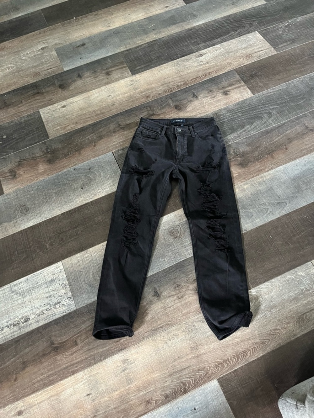 Aeropostale Black mom Jean size 2 R Distressed Jeans